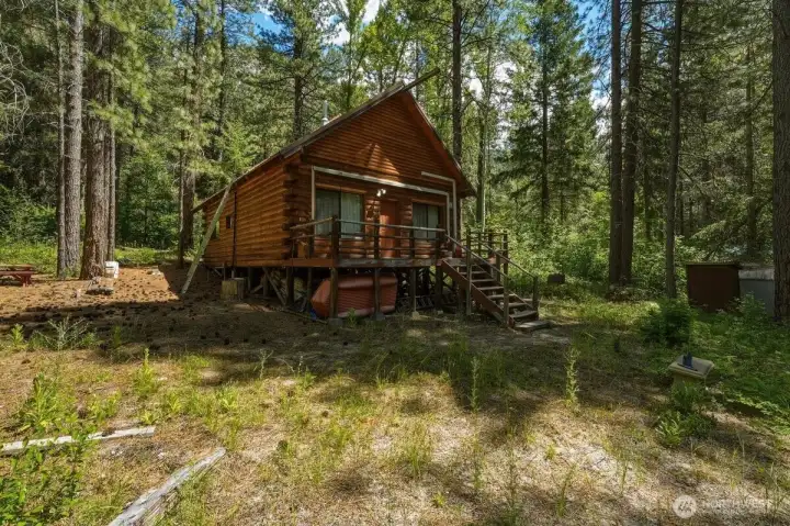 Enjoy your morning coffee on the deck while taking in the peaceful setting