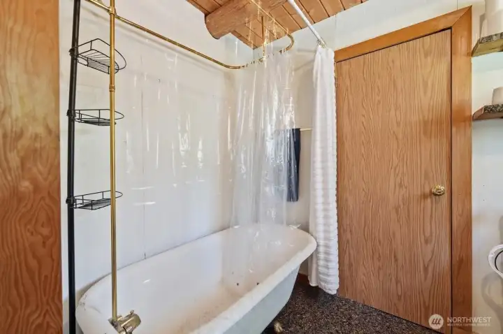 2nd bathroom door goes into the main family room area