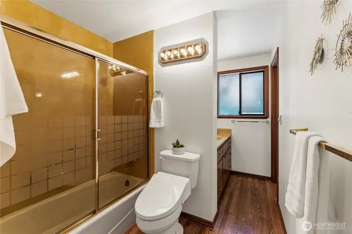 Main bathroom upstairs. Main bathroom upstairs.