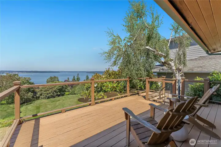 Another fantastic spot to enjoy the view and fireworks for next July 4th! Another fantastic spot to enjoy the view and fireworks for next July 4th!