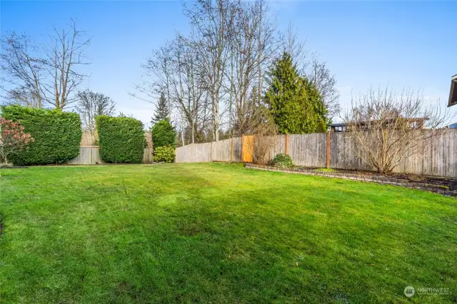 Fully fenced, mature landscaping