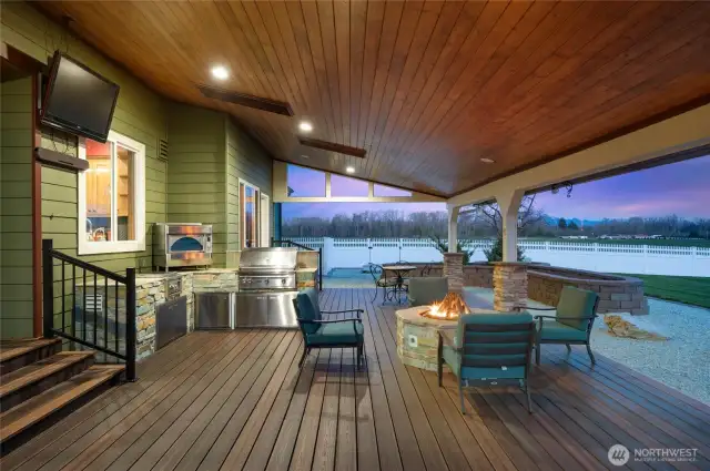 Outdoor Kitchen