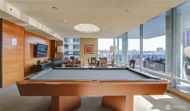 18th floor private owner amenities include game lounge, kitchen,outdoor patio and dog run