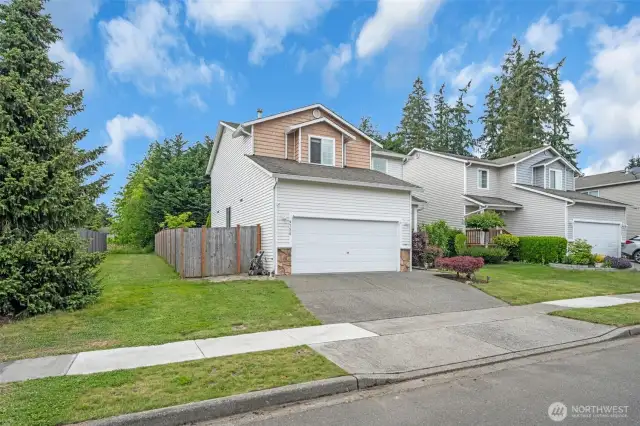 Neighborhood with sidewalks....