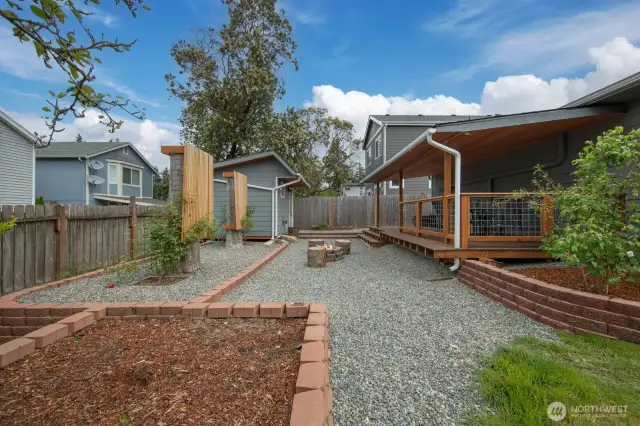 A green thumb’s paradise—this thoughtfully designed garden space is perfect for vibrant blooms or growing your own summer salad. The opportunity is yours to cultivate.