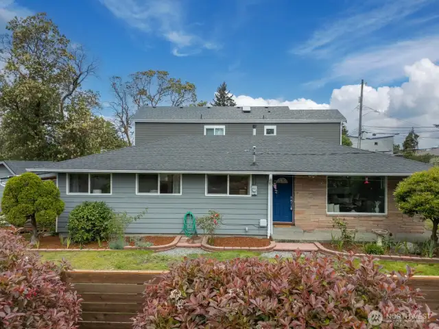 Enjoy peace of mind with major updates already done—including new windows, a new roof, and upgraded copper plumbing.