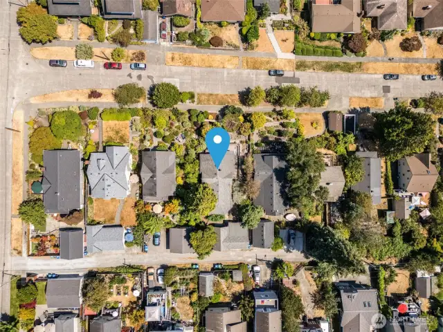 Update the existing home, add on or build new—buyer to verify all plans with county and city codes.