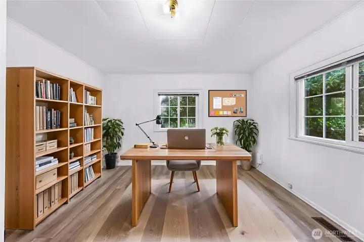 Virtually Staged office
