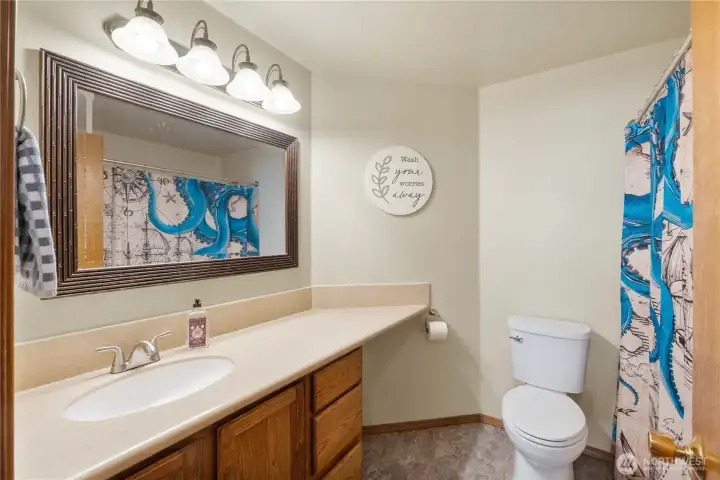 Full Bathroom