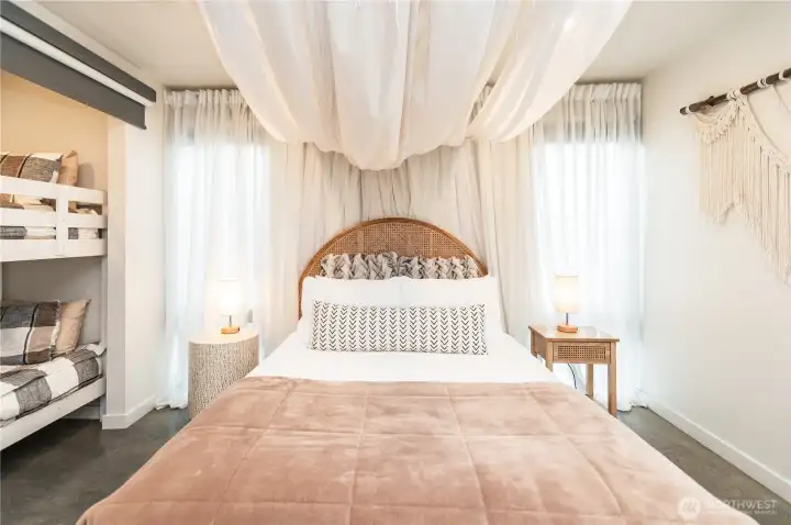 Here is a view of the other bedroom with a extra sleeping available. The more the merrier.