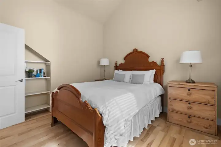 The room offer offers an extra large closet with built-in storage. Hi Alex good morning is it still morning? Is it still morning