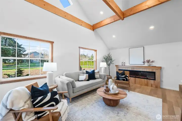 Soaring ceilings, loads of natural daylight & gorgeous fir beams