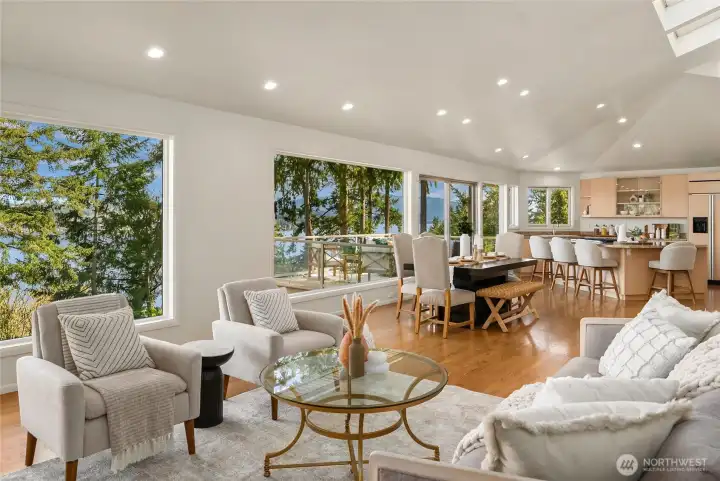 Everyday living elevated by light, views, and comfort. Everyday living elevated by light, views, and comfort.