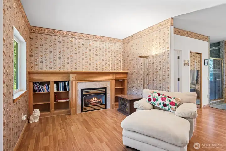 Primary suite sitting area
