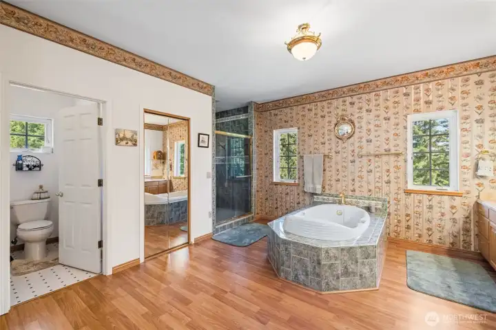 Primary bath with huge tiled double shower