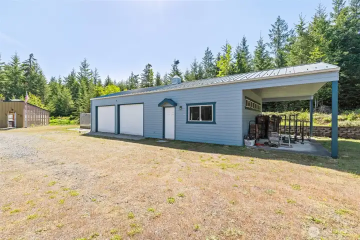 3 stall garage/shop