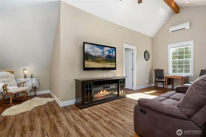Living rm in apartment over garage- beautiful finishes and vaulted ceiling