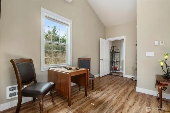 Entry & dining area in apartment above garage