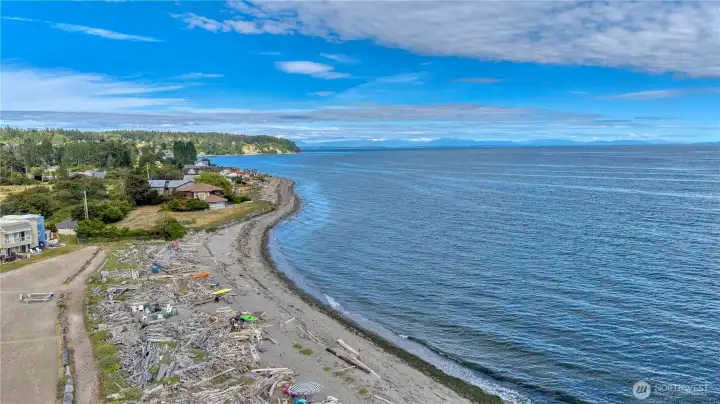 Beach South of complex