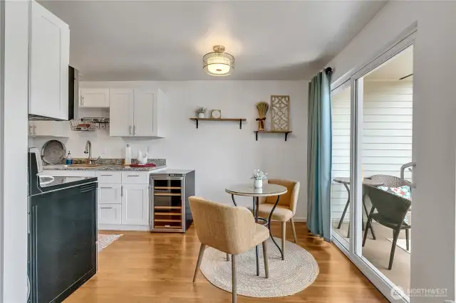 Kitchen dining area