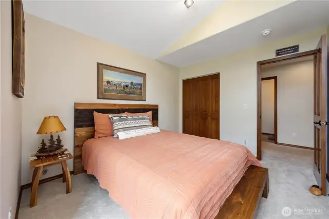 Guest Bedroom #1