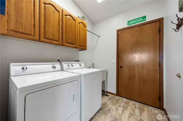 Laundry off of the 2 car garage