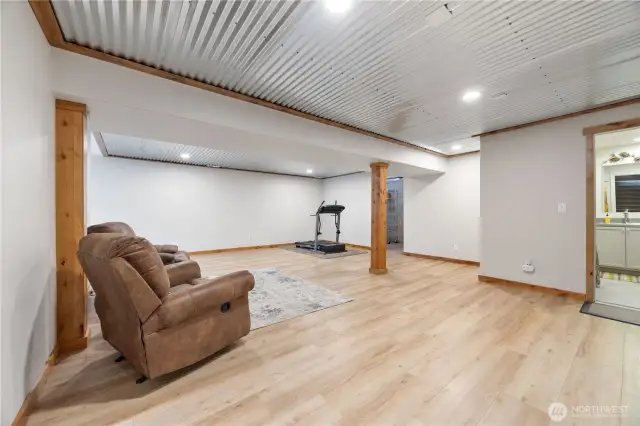 Fully finished great room & overflow for guests