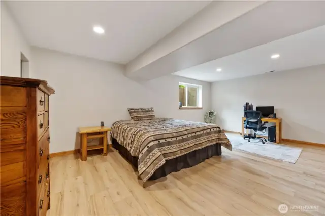 Bonus room/additional sleeping area