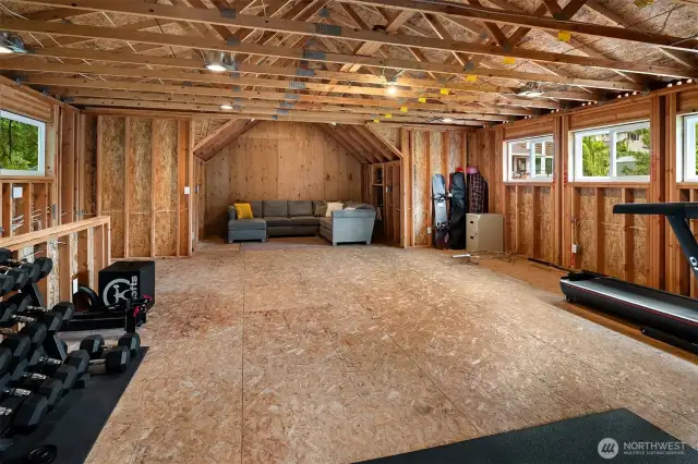 Such great space for workout room, extra living space, home office or more! Customize to your needs.