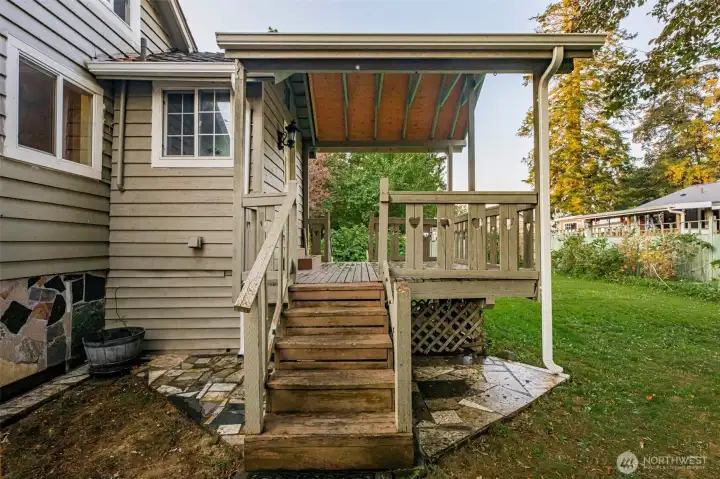 Side porch