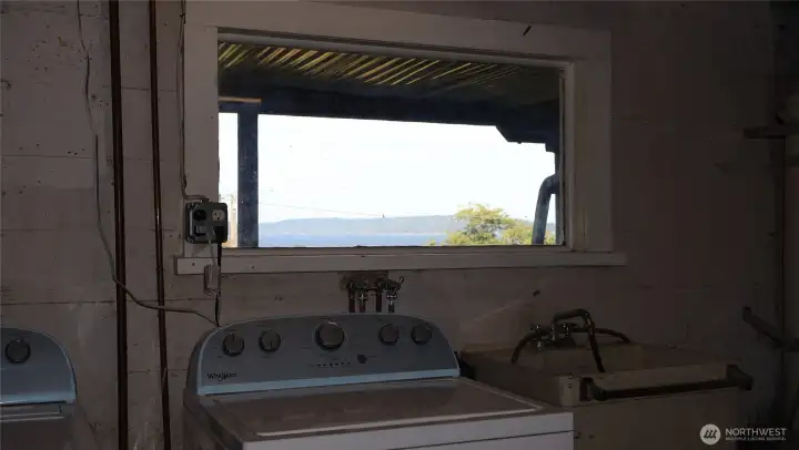There is even a view from the utility room!!