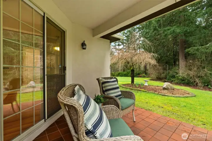 Covered patio off kitchen