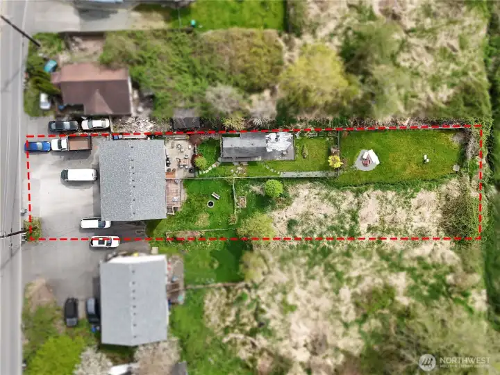 Back yards can be made useable as one tenant has done and is shown here. Approximate lot lines shown.