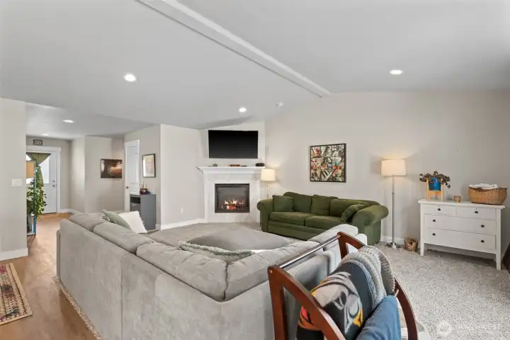 Spacious living room