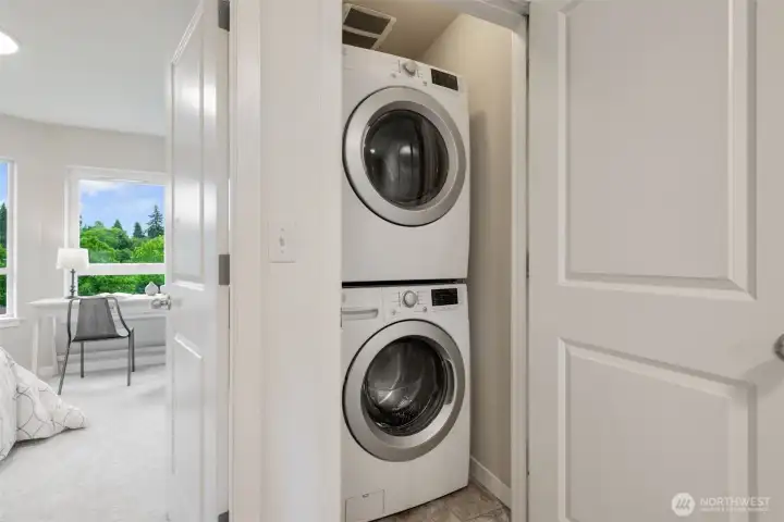 W/D conveniently located next to bedrooms