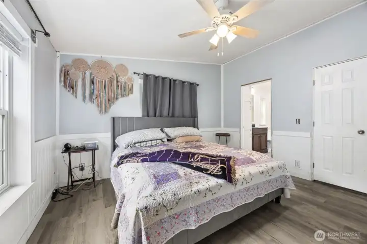 Spacious primary suite designed for relaxation, enjoy the private En Suite and walk in closet. With ample room and natural light, it’s a peaceful retreat.