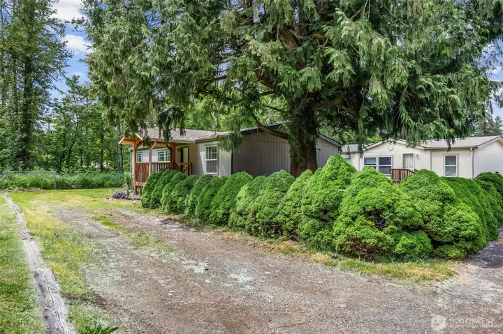 Adjacent to community open space for added breathing room. It’s a peaceful setting you’ll appreciate daily.  The community also has RV parking available on site. Bring your recreational vehicles without the hassle of off-site storage. A rare and valuable convenience.