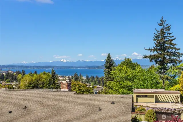Best views in Edmonds from your view deck