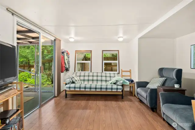 Comfortable living room. The blue chairs go with the seller but the rest of the furniture can stay.