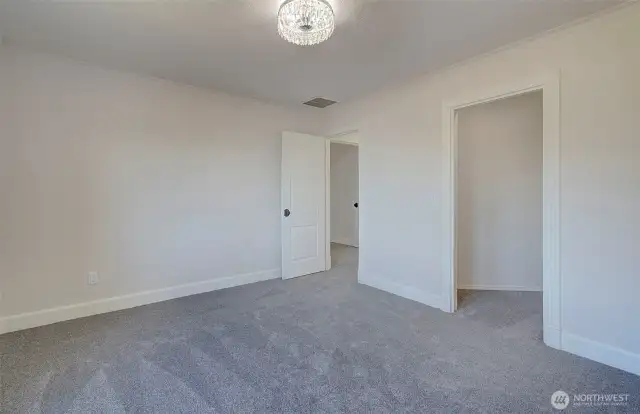 Guest suite with bath