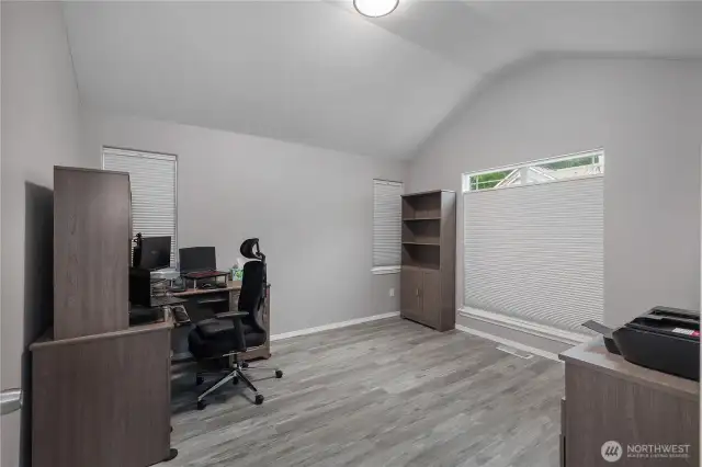 Off the entry - your private den or 4th BR (no closet).