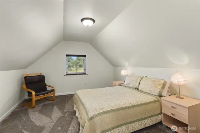 Upper level bedroom 2