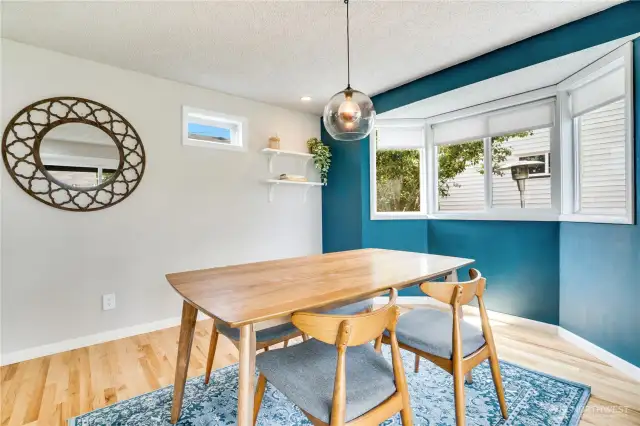 You won't need to worry about fitting your dining room table with extra leaf inserts here, plenty of room for all!