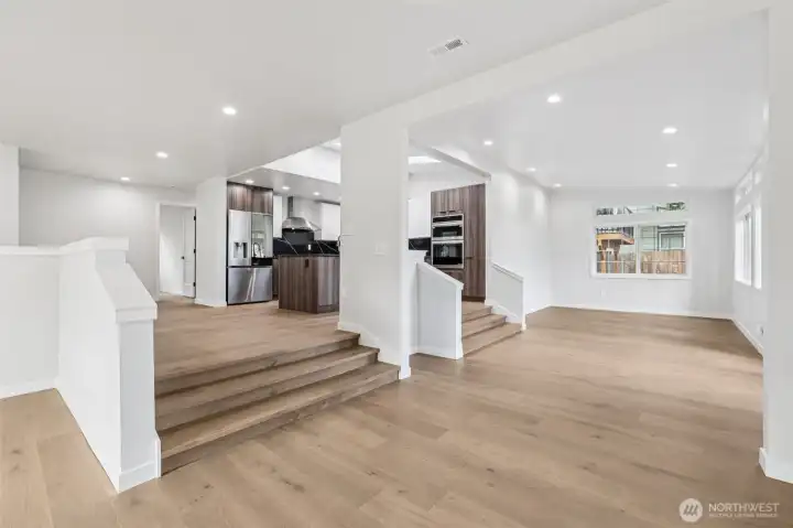 Kitchen & Dining