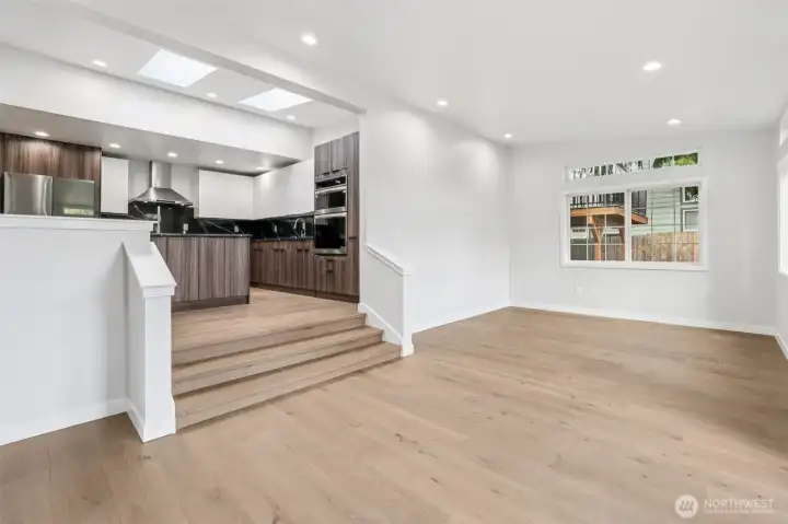 Dining & Kitchen