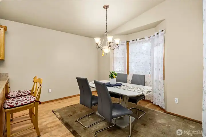 Dining Area with great nature lighting!