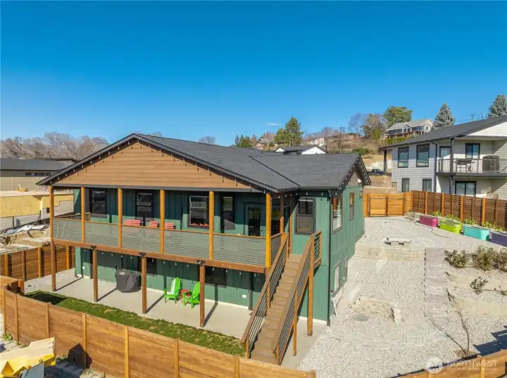 Tucked away in a quiet cul-de-sac, close to the loop trail.