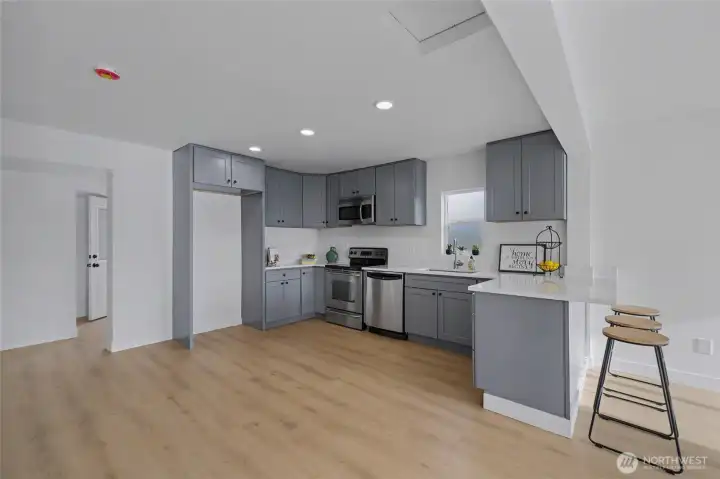 Kitchen with eating area