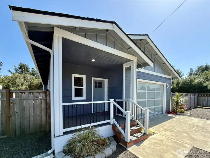 Welcome to your like-new beach bungalow!
