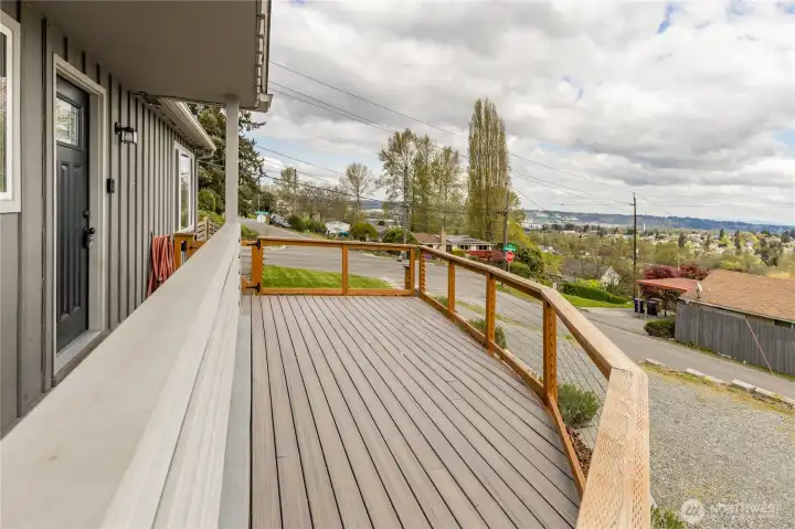 Fantastic location with easy access to amenities and multiple freeways